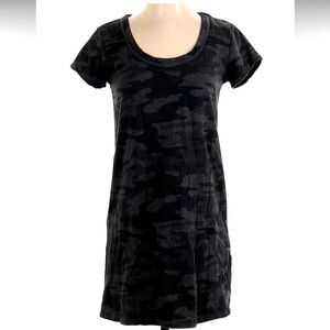 Z Supply Black & Gray Camo Scoop Neck T-Shirt Dress, size Small, excellent used